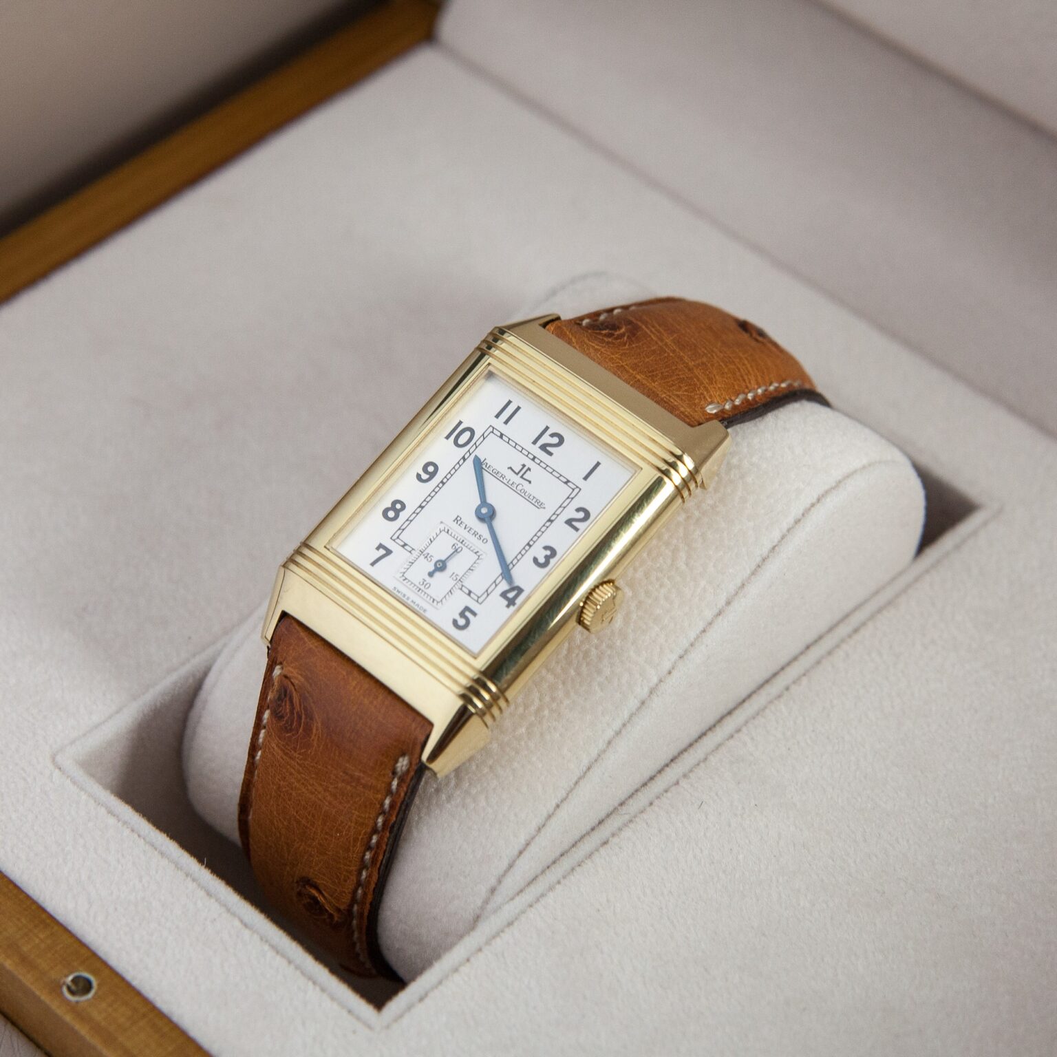 18k_JLC_Reverso_Classique-11.jpg
