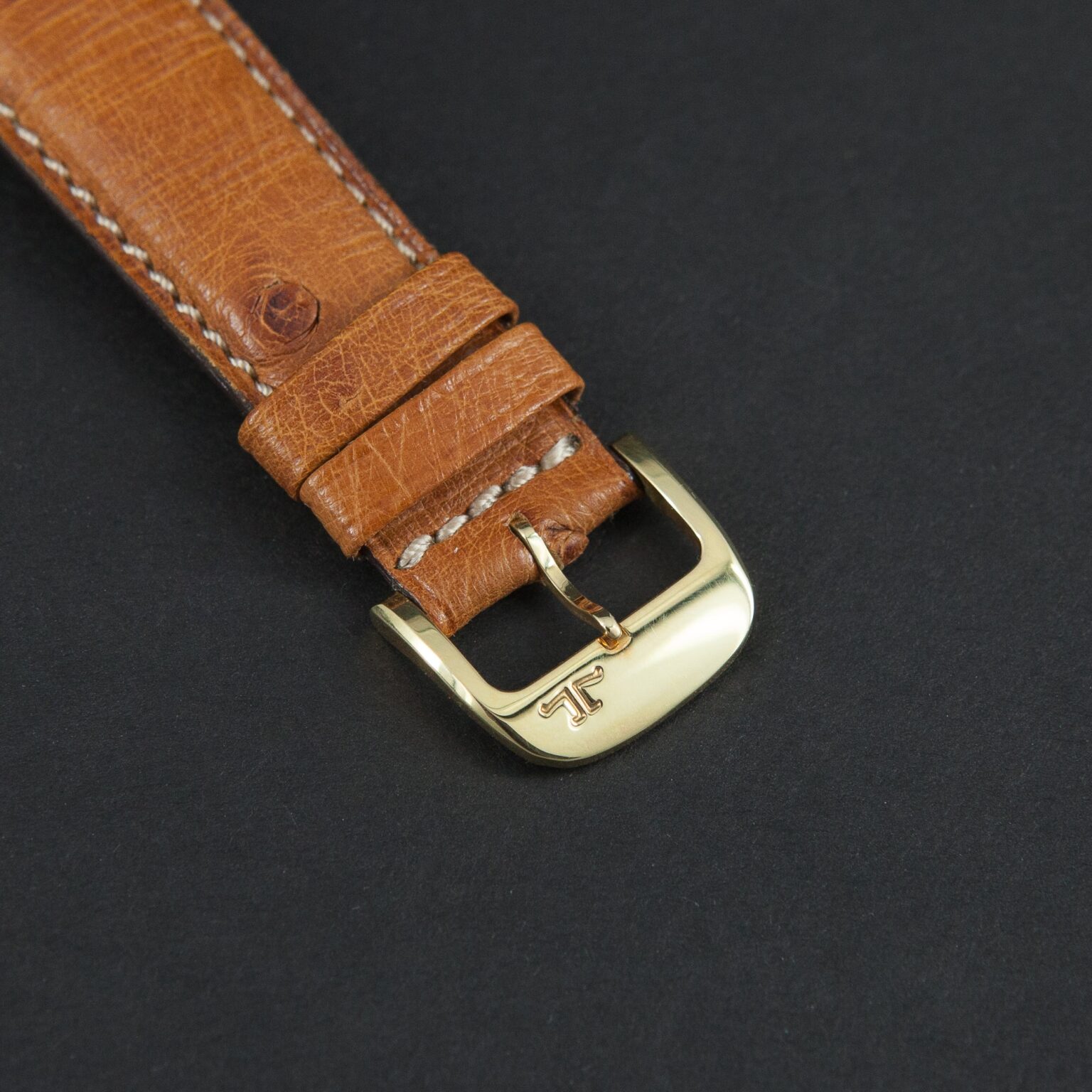 18k_JLC_Reverso_Classique-9.jpg
