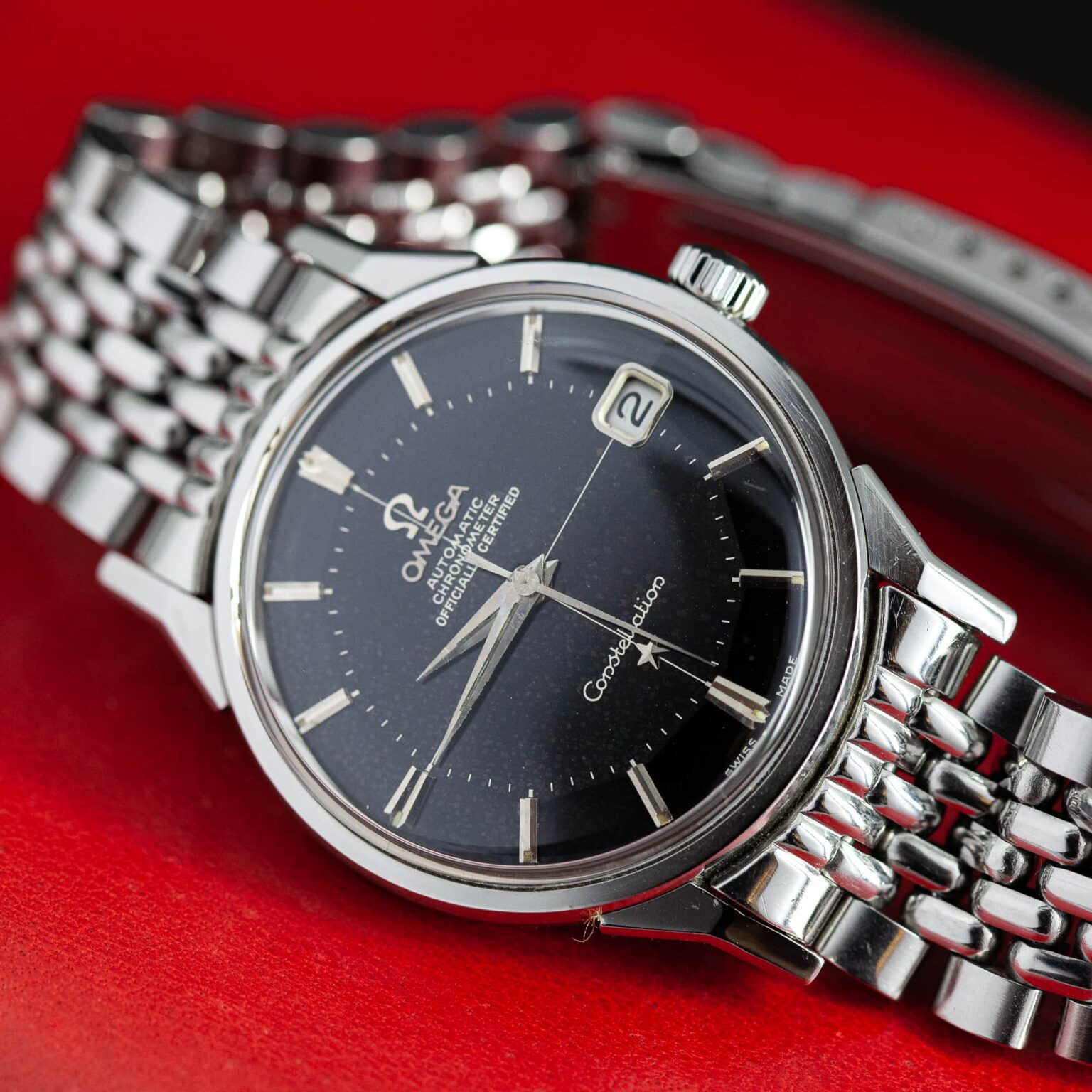 Omega_Constellation_Pie-Pan_musta-5.jpg
