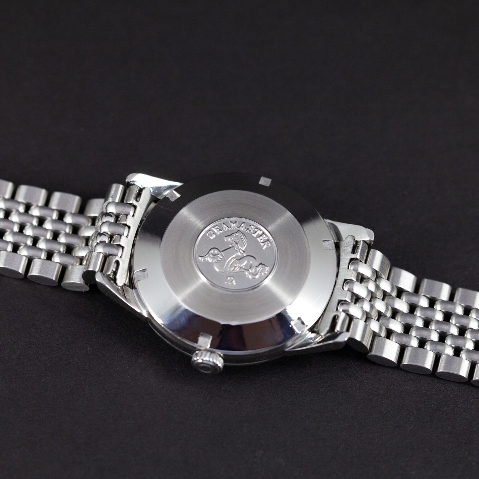 Omega_Seamaster_14390-62-3.jpg