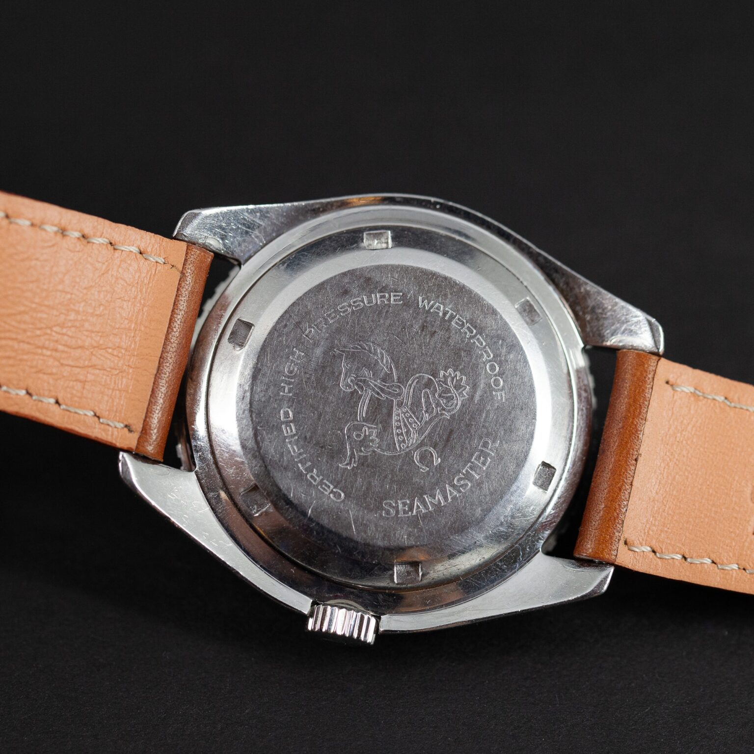 Omega_Seamaster_300_oranssi-1.jpg