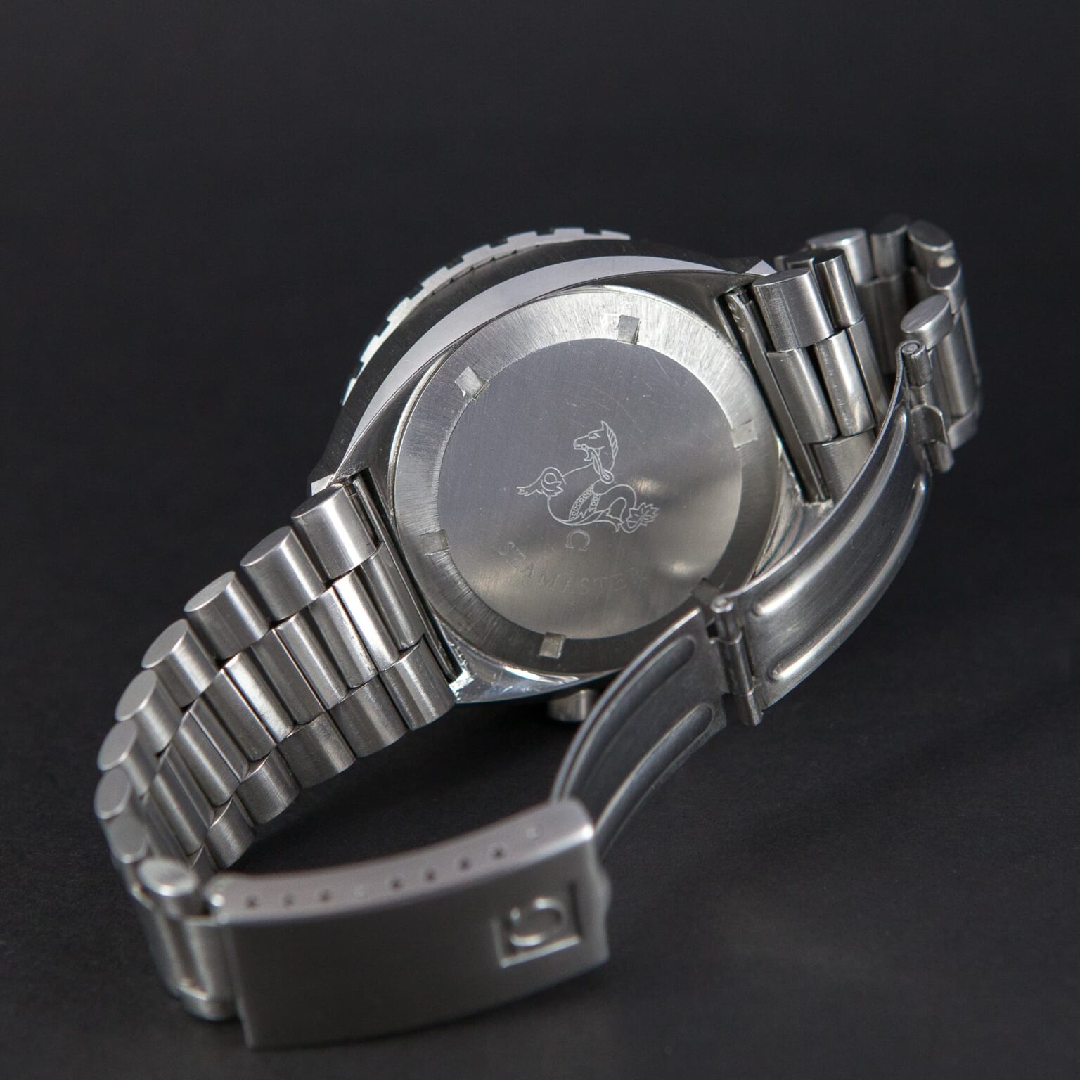 Omega_Seamaster_Big_Blue-1-4.jpg