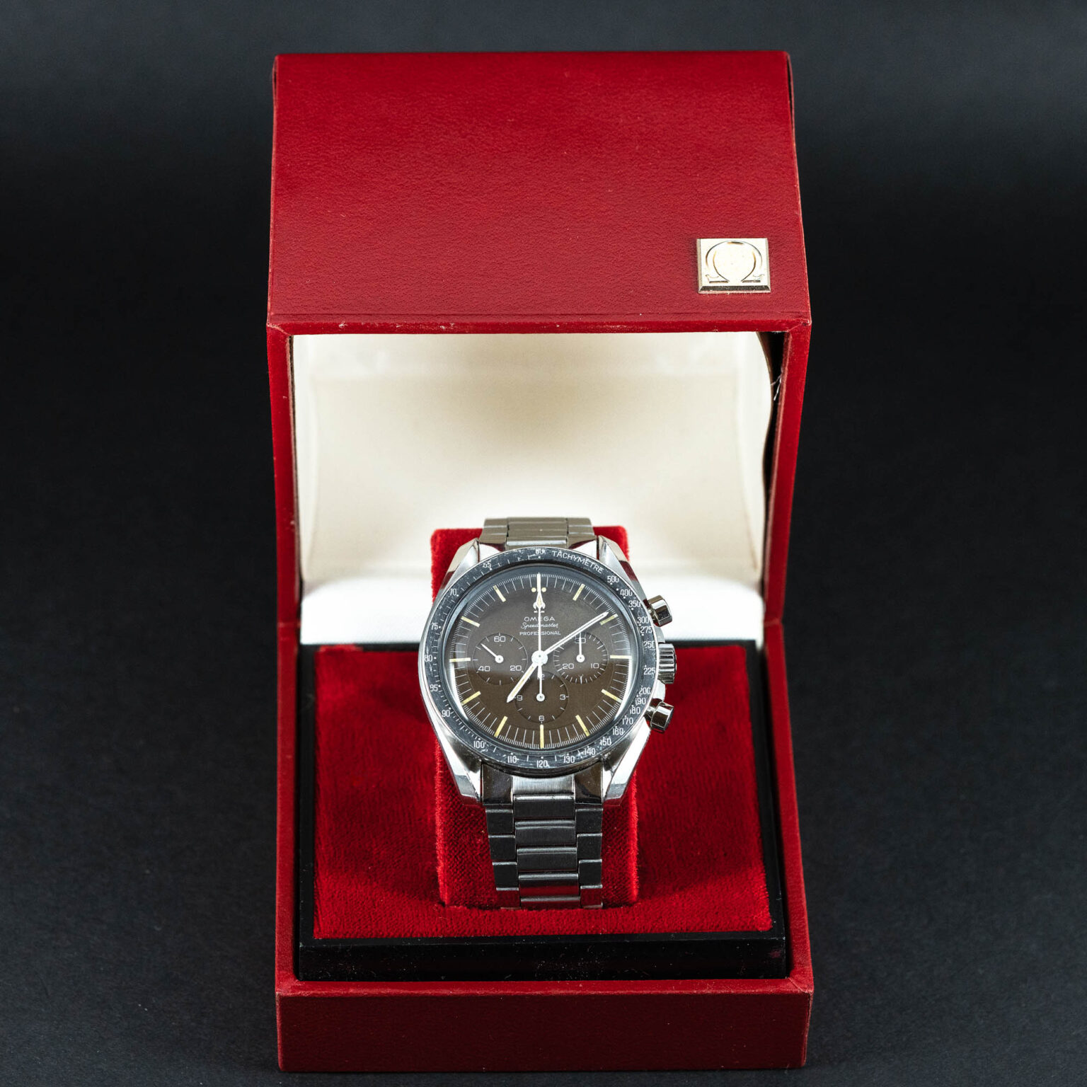 Omega_Speed_105.012-65_with_box-2.jpg