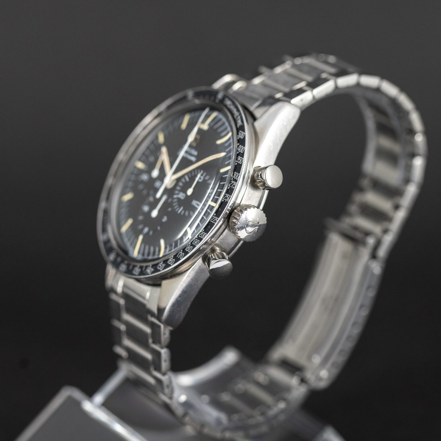 Omega_Speedmaster_64_Ed_White-3-1.jpg