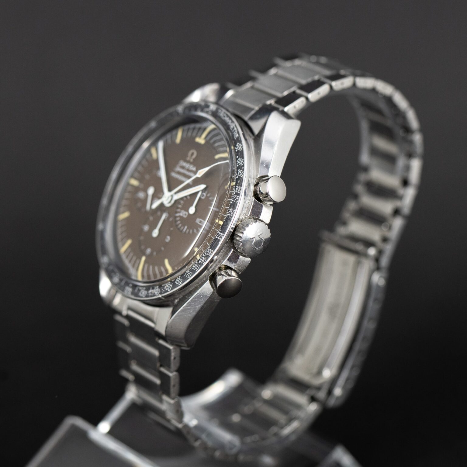 Omega_Speedmaster_65_ruskea-3.jpg
