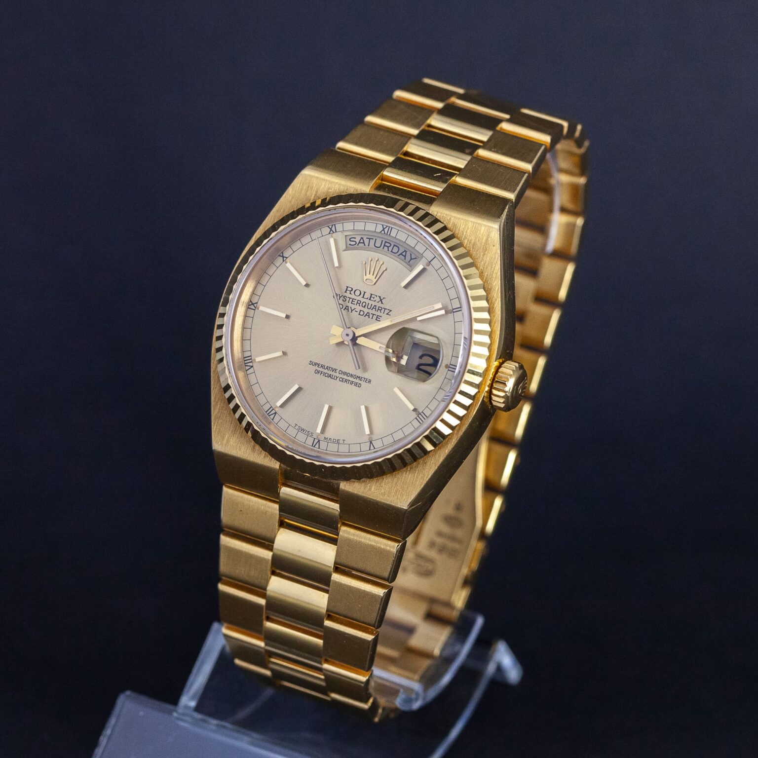 Rolex_18k_Oysterquarz-4.jpg