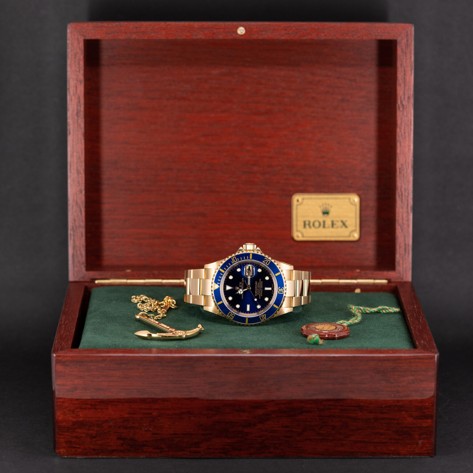18_Rolex_Submariner_16618_2011-1.jpg