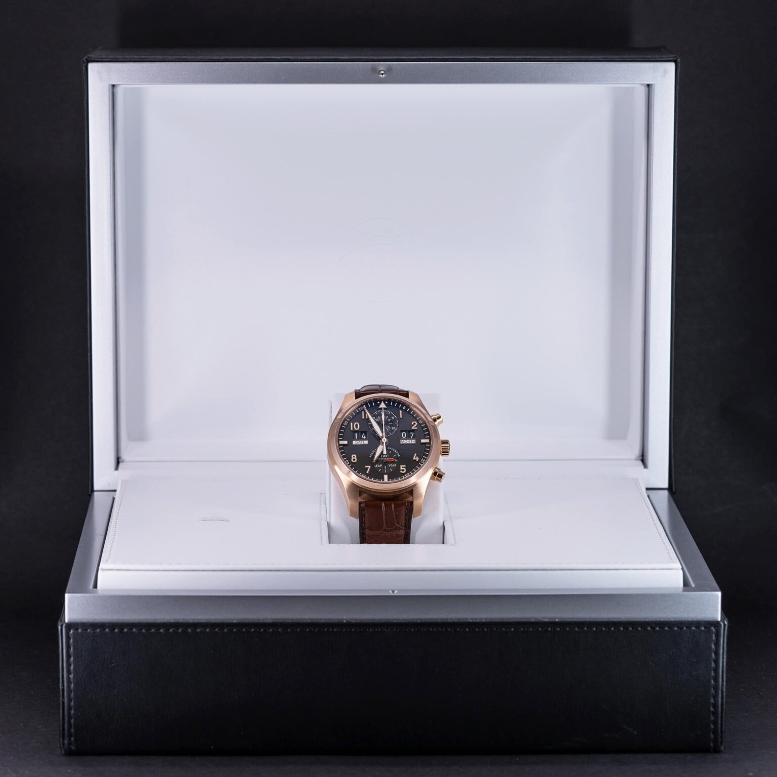 18k-IWC-Spitfire-Perpetual-Chronograph_2013-2.jpg