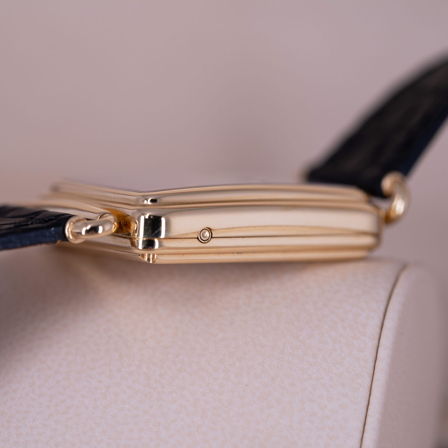 18k-Ulysse-Nardin_Michelangelo_161.42-7-1.jpg