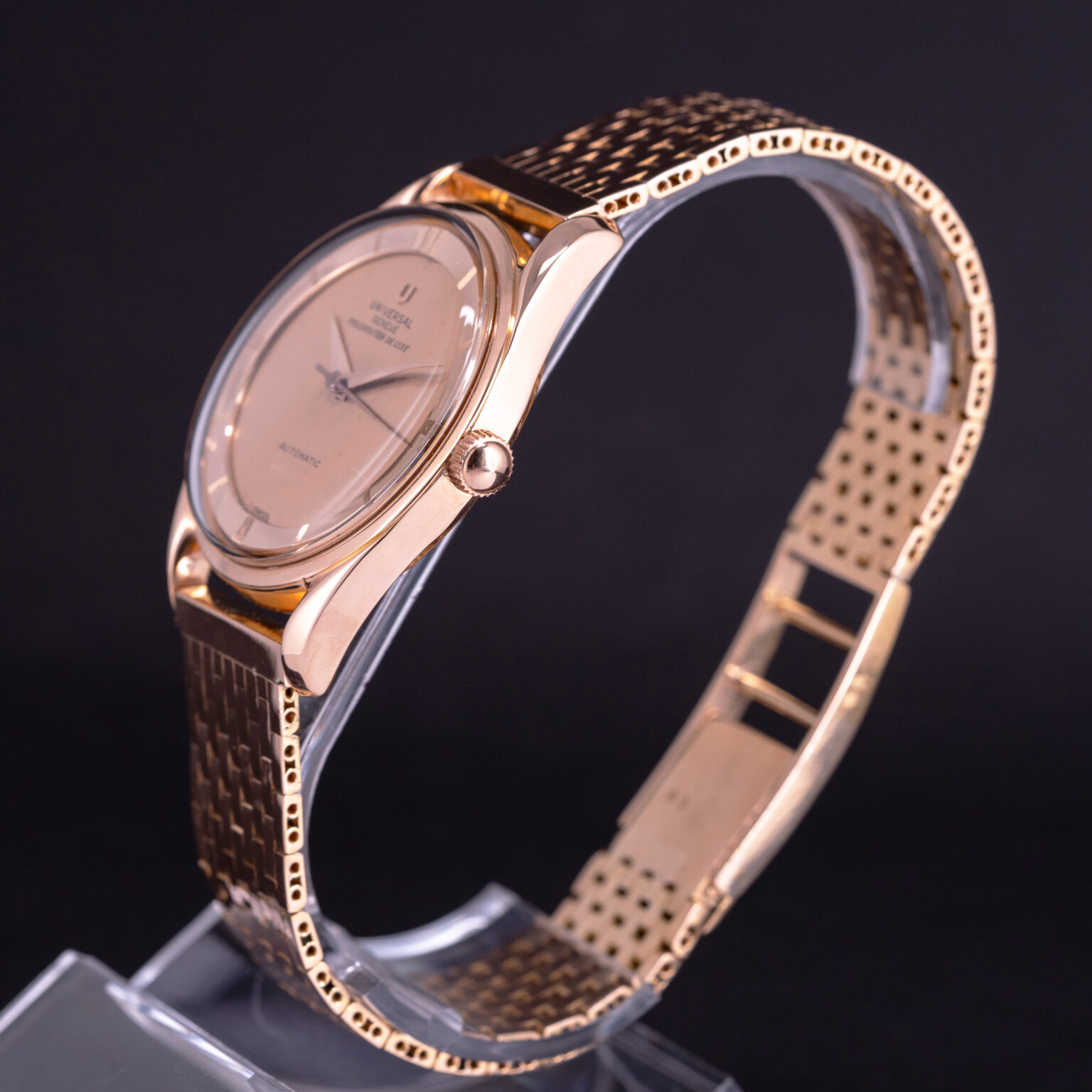 18k-Universal-Geneve-De-Luxe-4.jpg