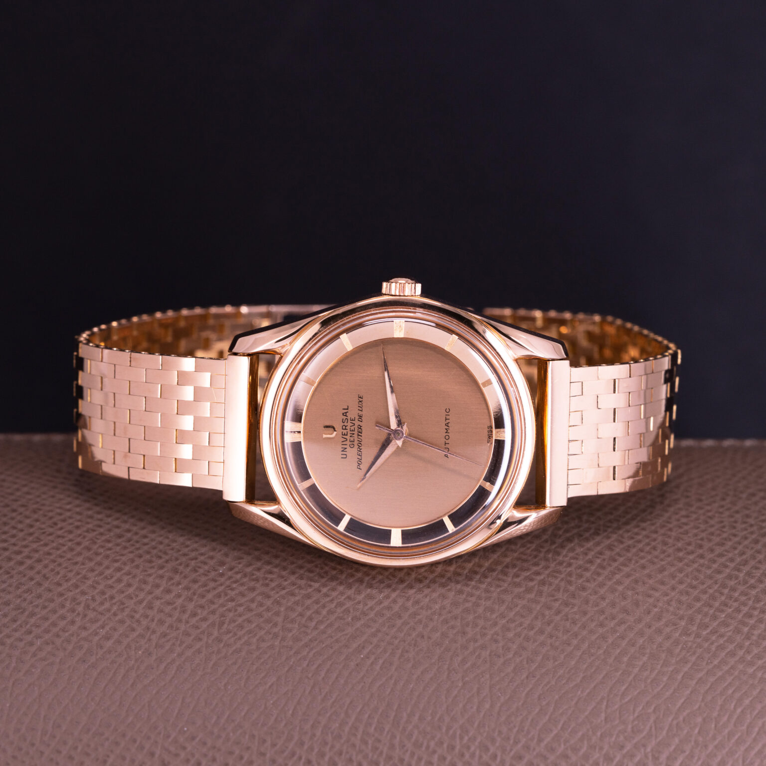 18k-Universal-Geneve-De-Luxe-5.jpg