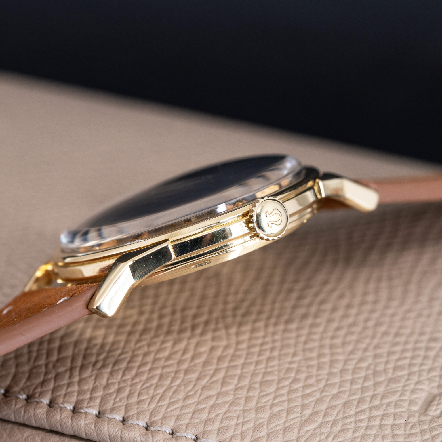 18k_Omega_Constellation_14900_1962-5.jpg