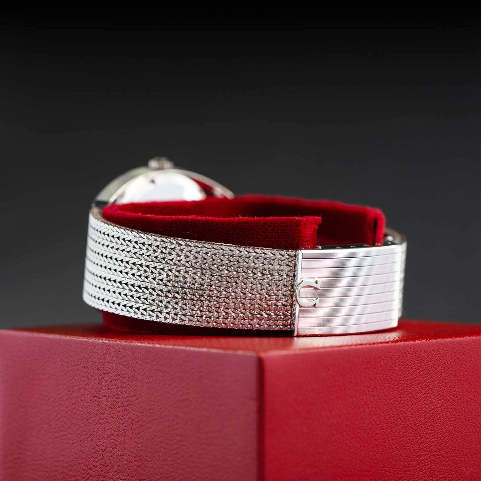 18k_Omega_Constellation_168.009-4.jpg