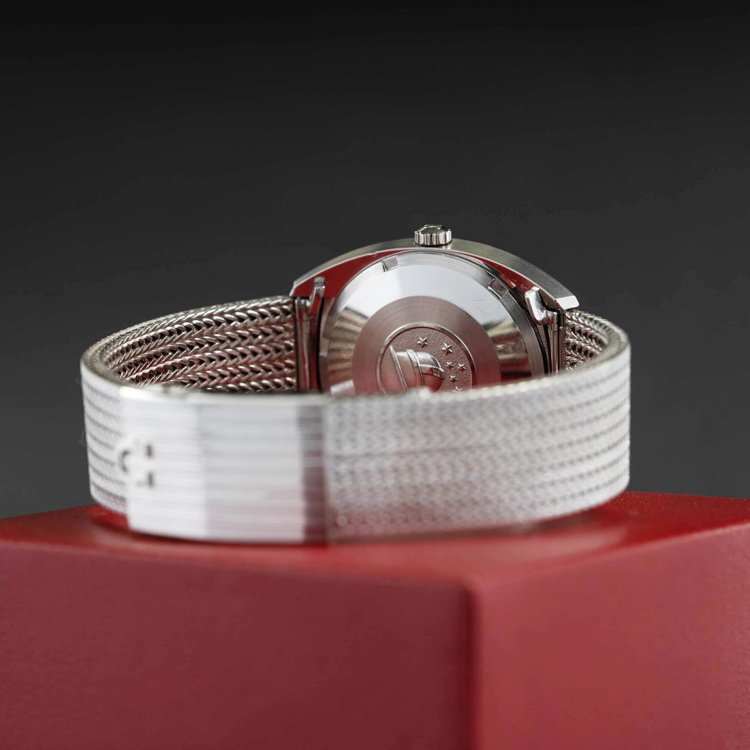18k_Omega_Constellation_168.009-9.jpg