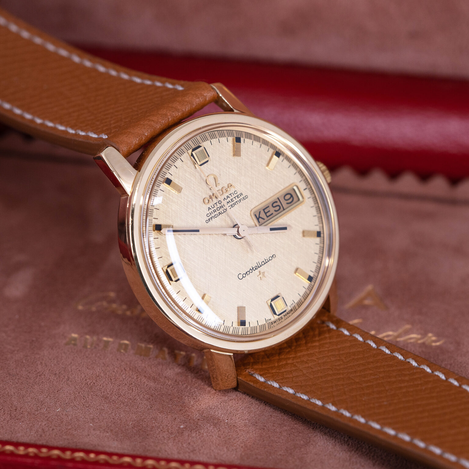18k_Omega_Constellation_Day-Date_1969-3.jpg