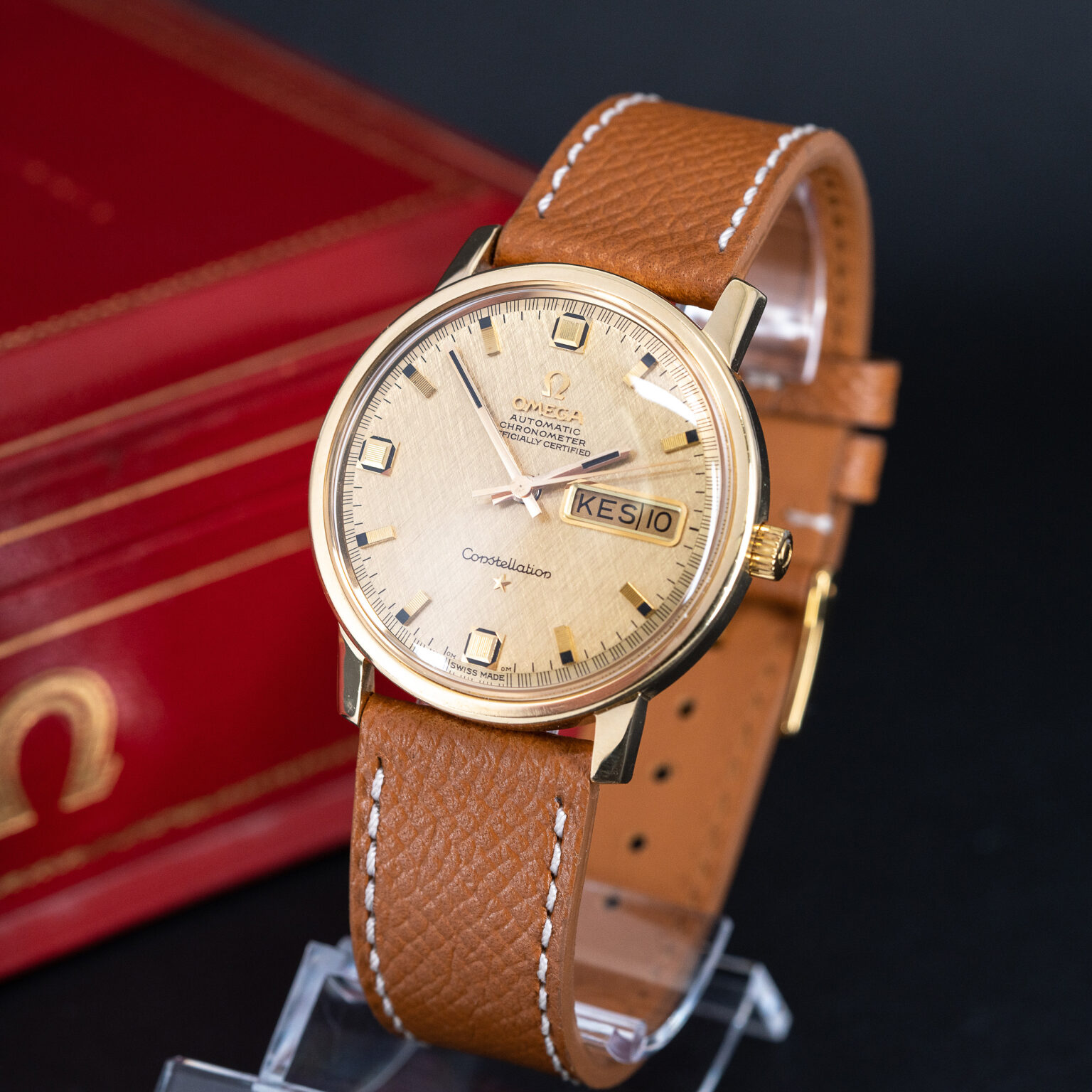 18k_Omega_Constellation_Day-Date_1969-9.jpg