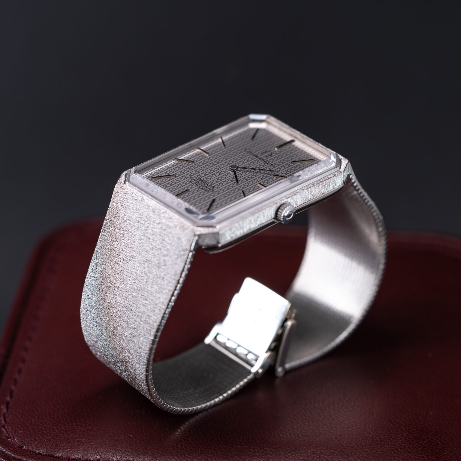 18k_Omega_Constellation_Emeraude-Grima_1973-10.jpg