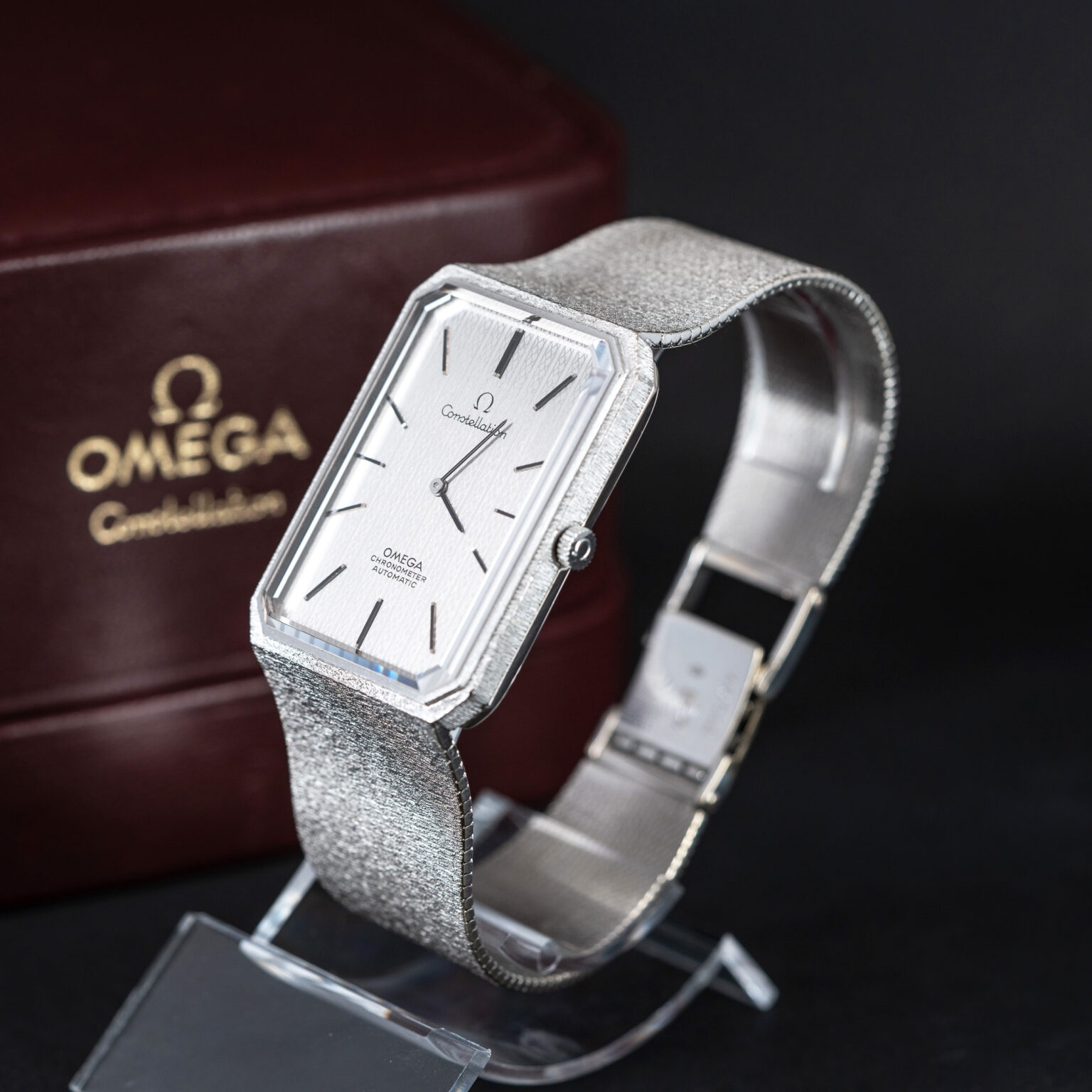 18k_Omega_Constellation_Emeraude-Grima_1973-2.jpg