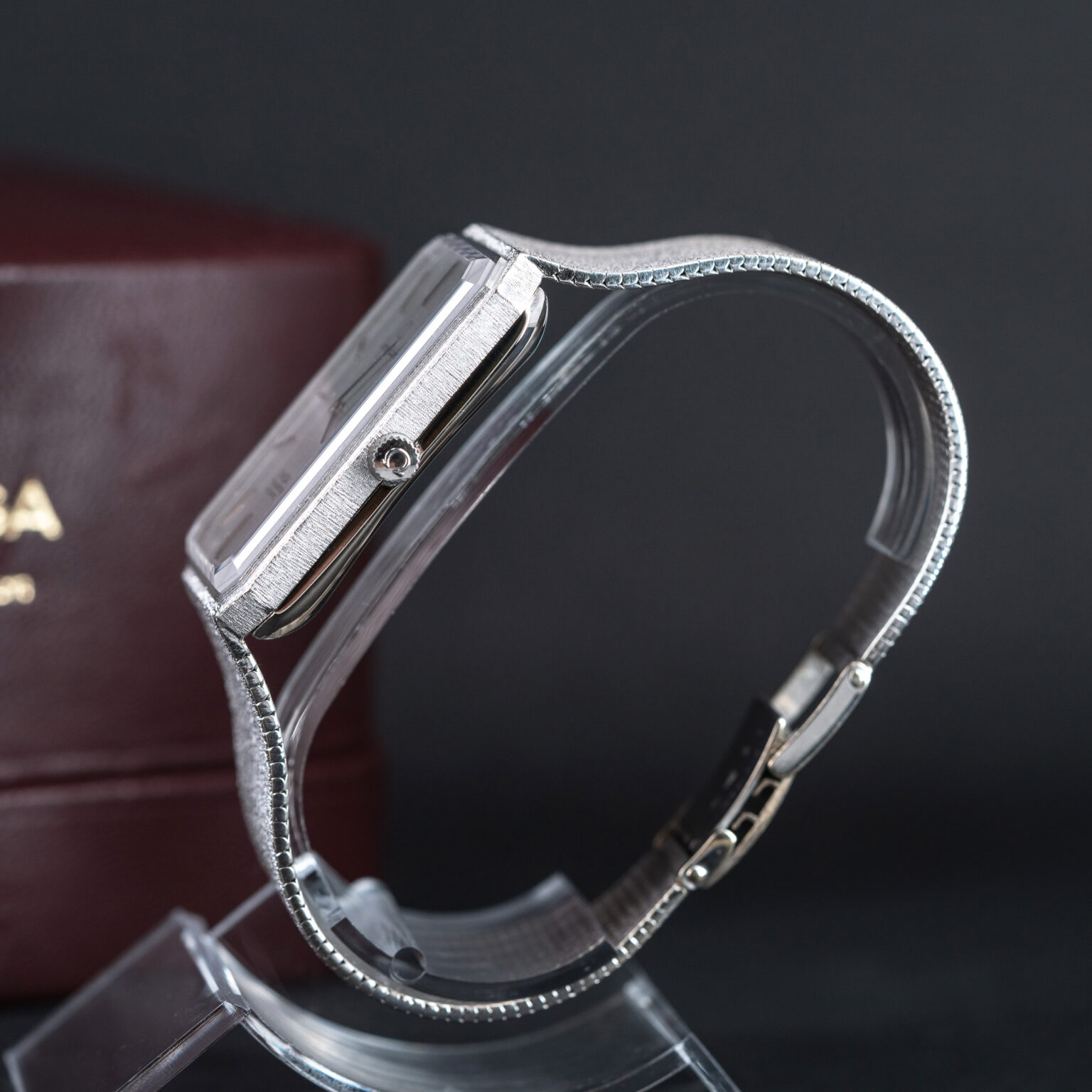 18k_Omega_Constellation_Emeraude-Grima_1973-3.jpg