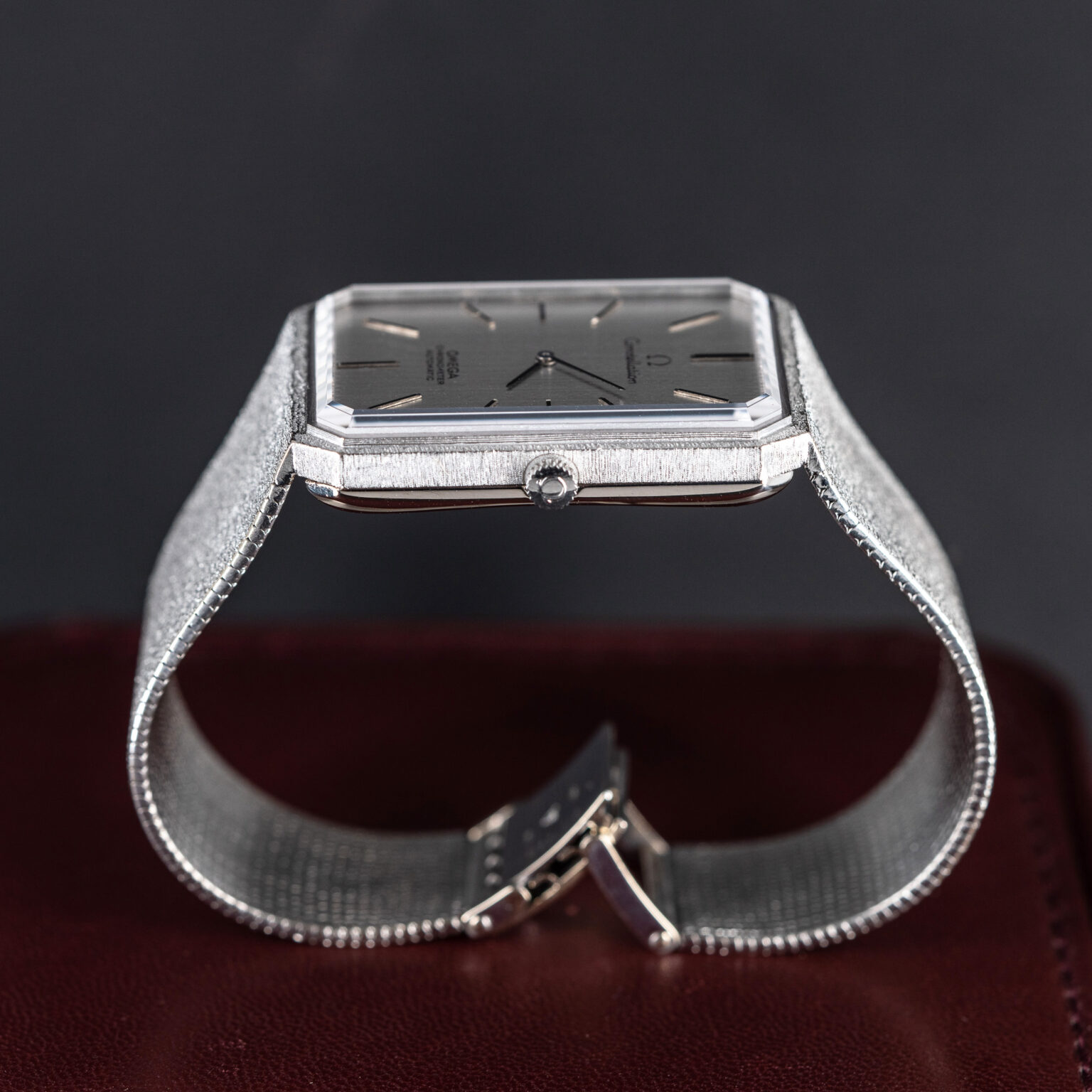 18k_Omega_Constellation_Emeraude-Grima_1973-9.jpg