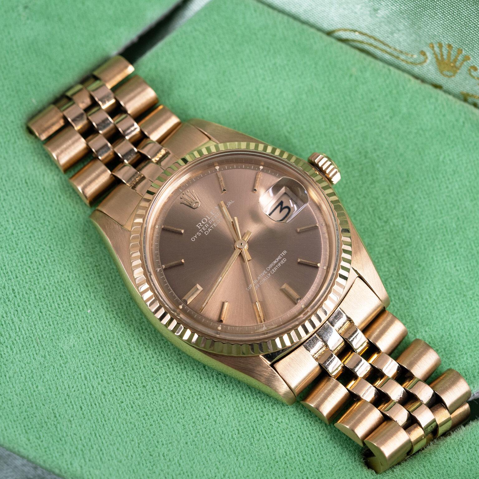 18k_Rolex_Datejust_1601_1975-2.jpg