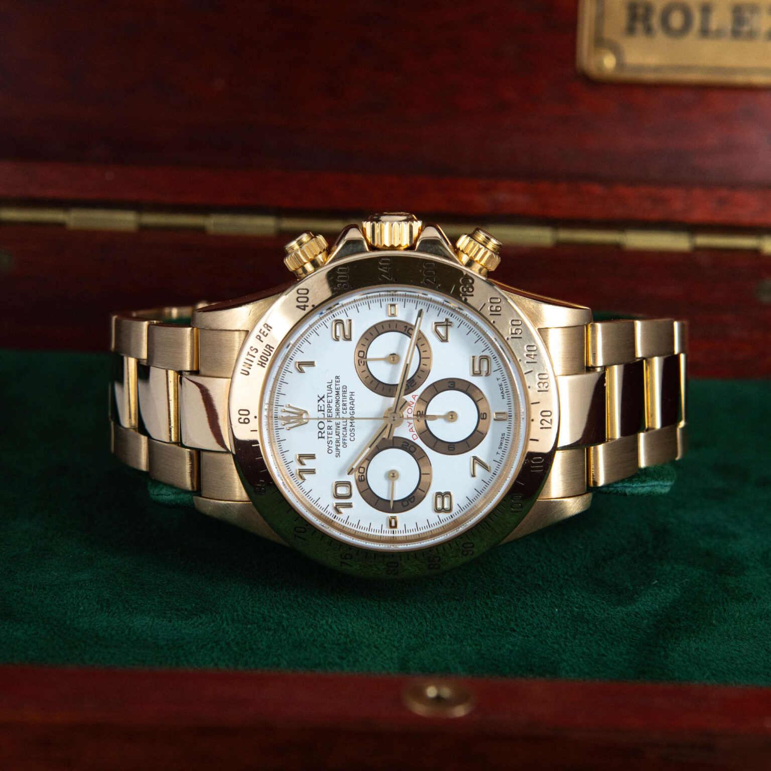18k_Rolex_Daytona_16528-4-scaled-1.jpg