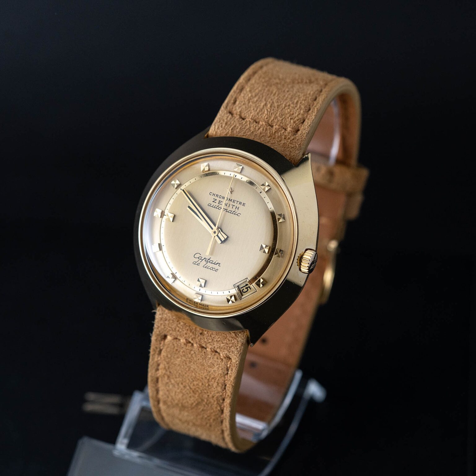 18k_Zenith_Captain_De-Luxe_La-Tortua-7.jpg