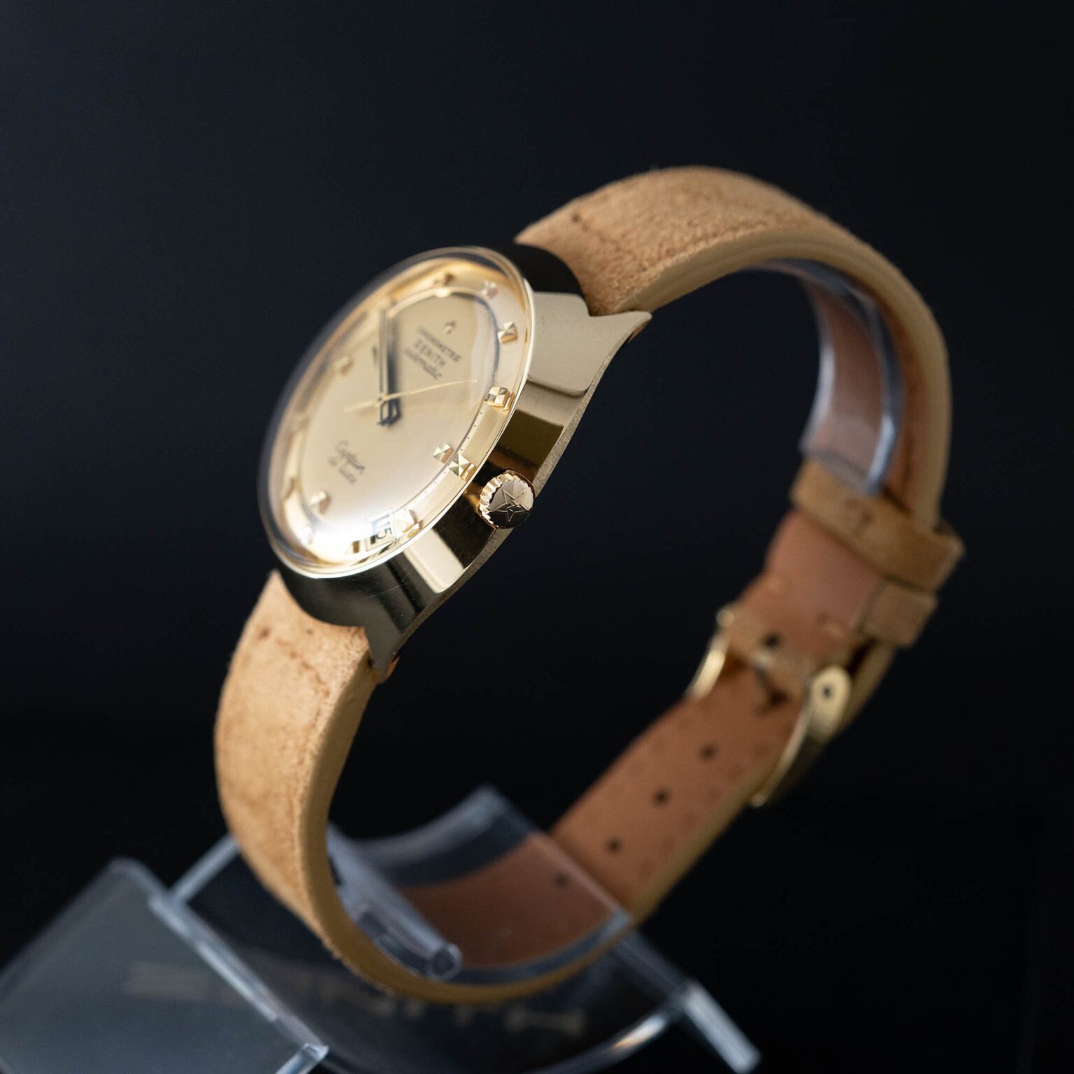 18k_Zenith_Captain_De-Luxe_La-Tortua-8.jpg
