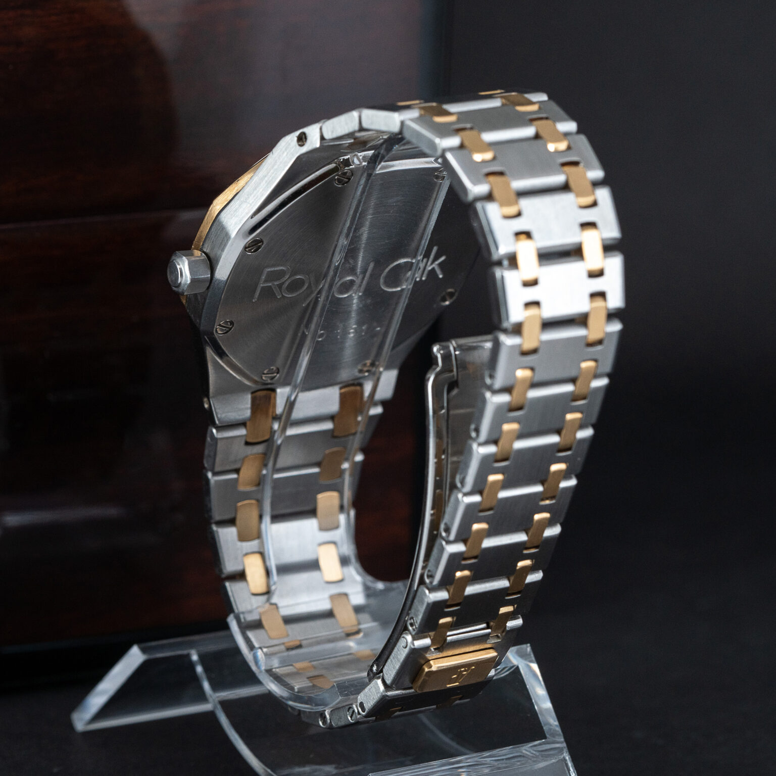 Audemars-Piguet_Royal-Oak_14700SA-11.jpg