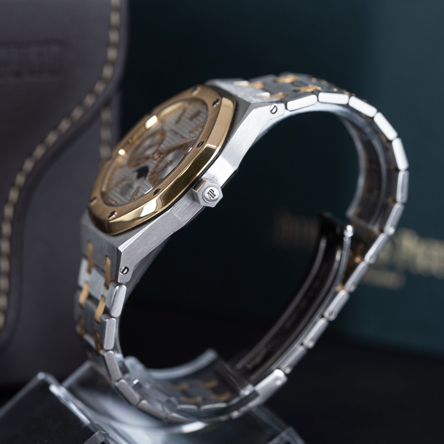 Audemars-Piguet_Royal-Oak_25572SA_1988-4.jpg