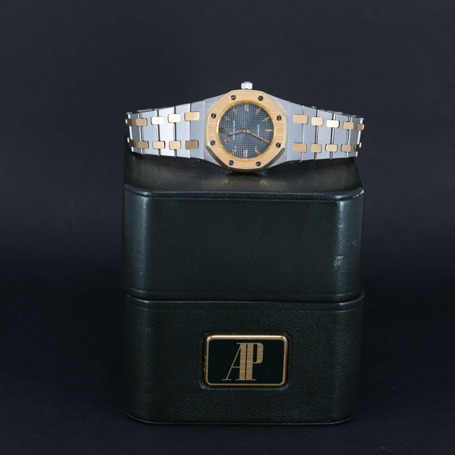 Audemars-Piguet_Royal-Oak_Lady_1977-1-scaled-1.jpg