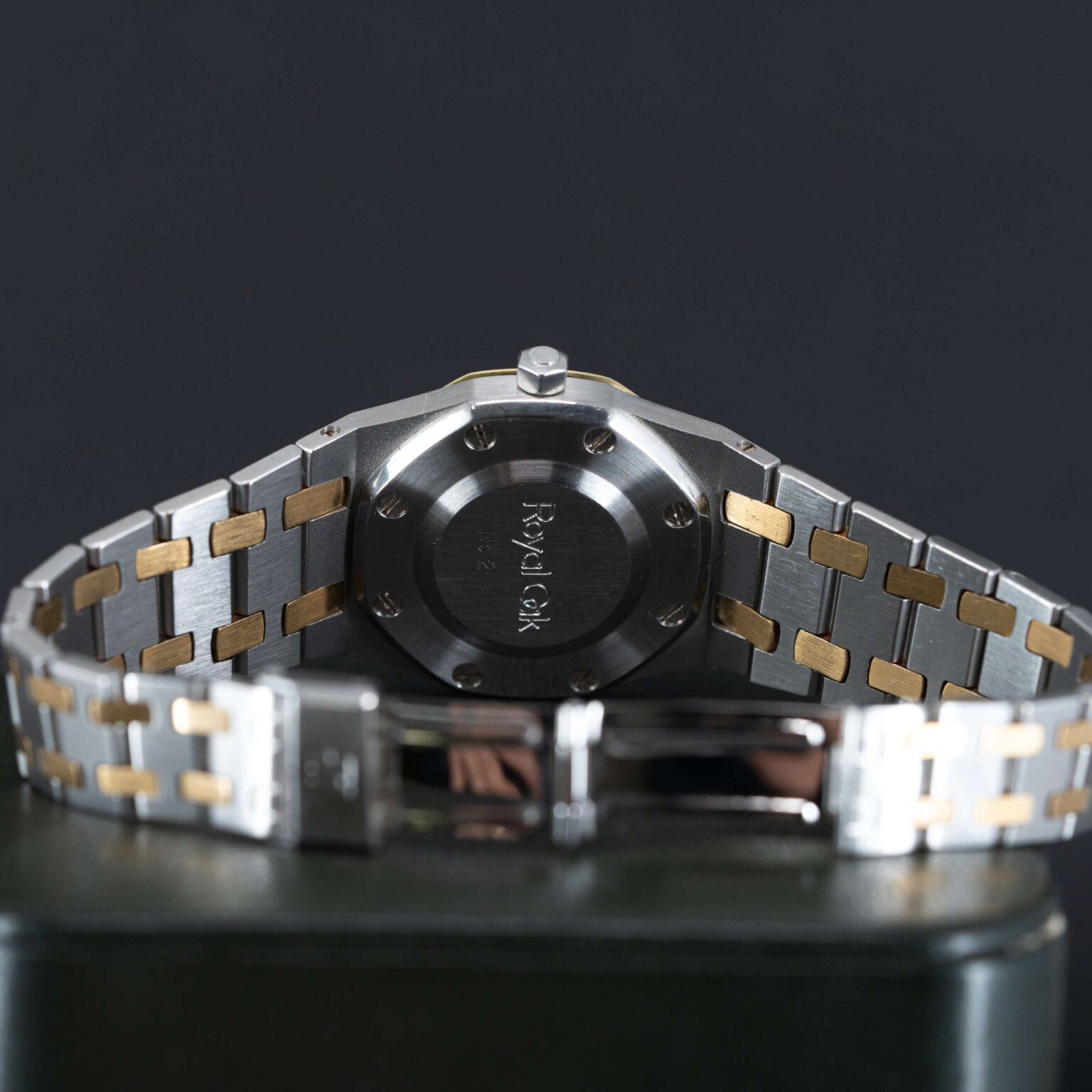 Audemars-Piguet_Royal-Oak_Lady_1977-4-scaled-1.jpg