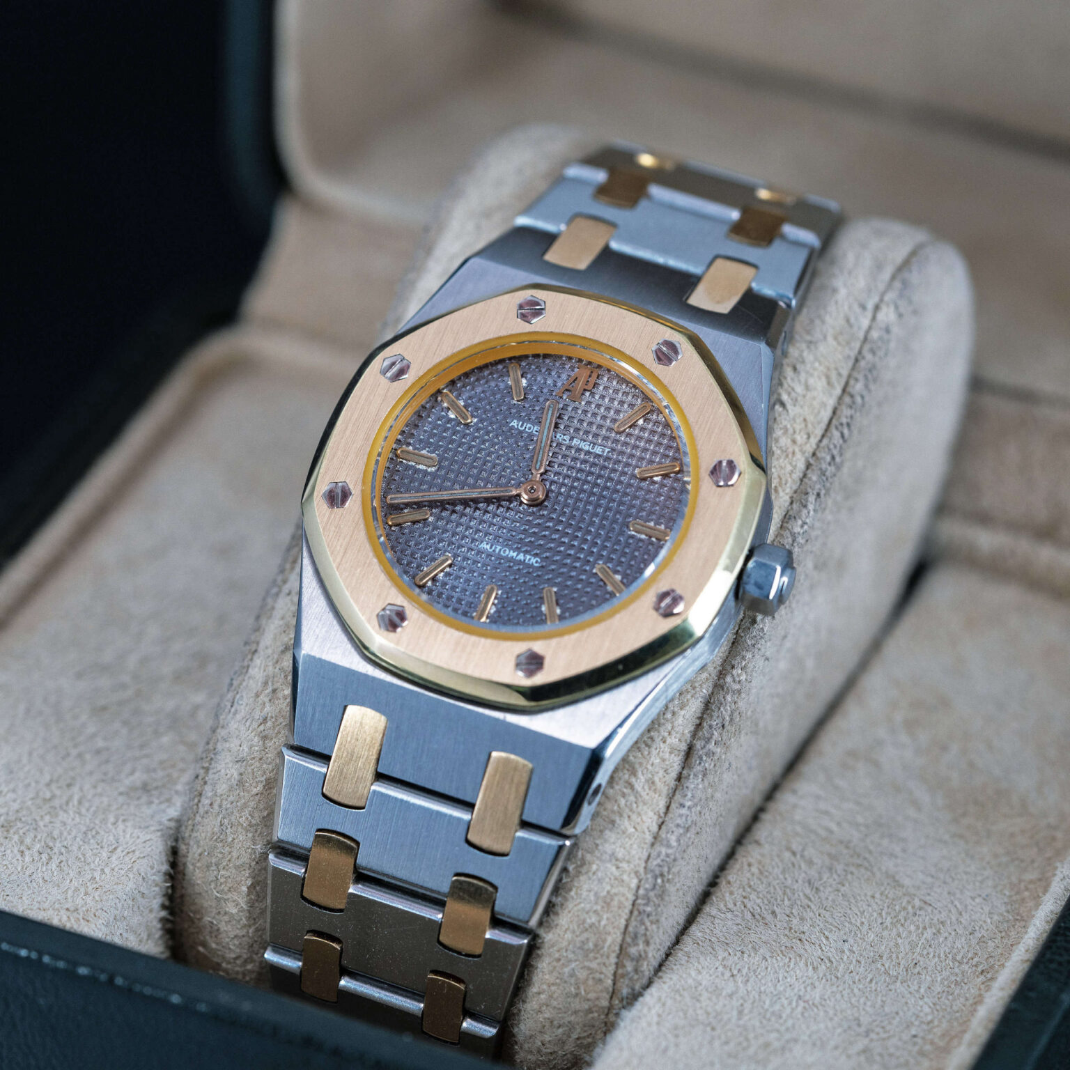Audemars-Piguet_Royal-Oak_Lady_1977-7-1-scaled-1.jpg