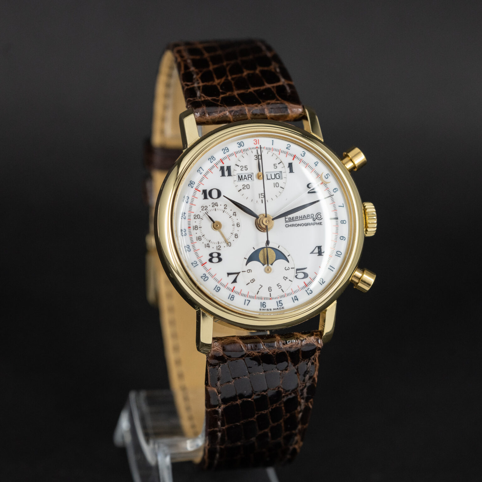 Eberhard_Co_18k_triple-date-5.jpg