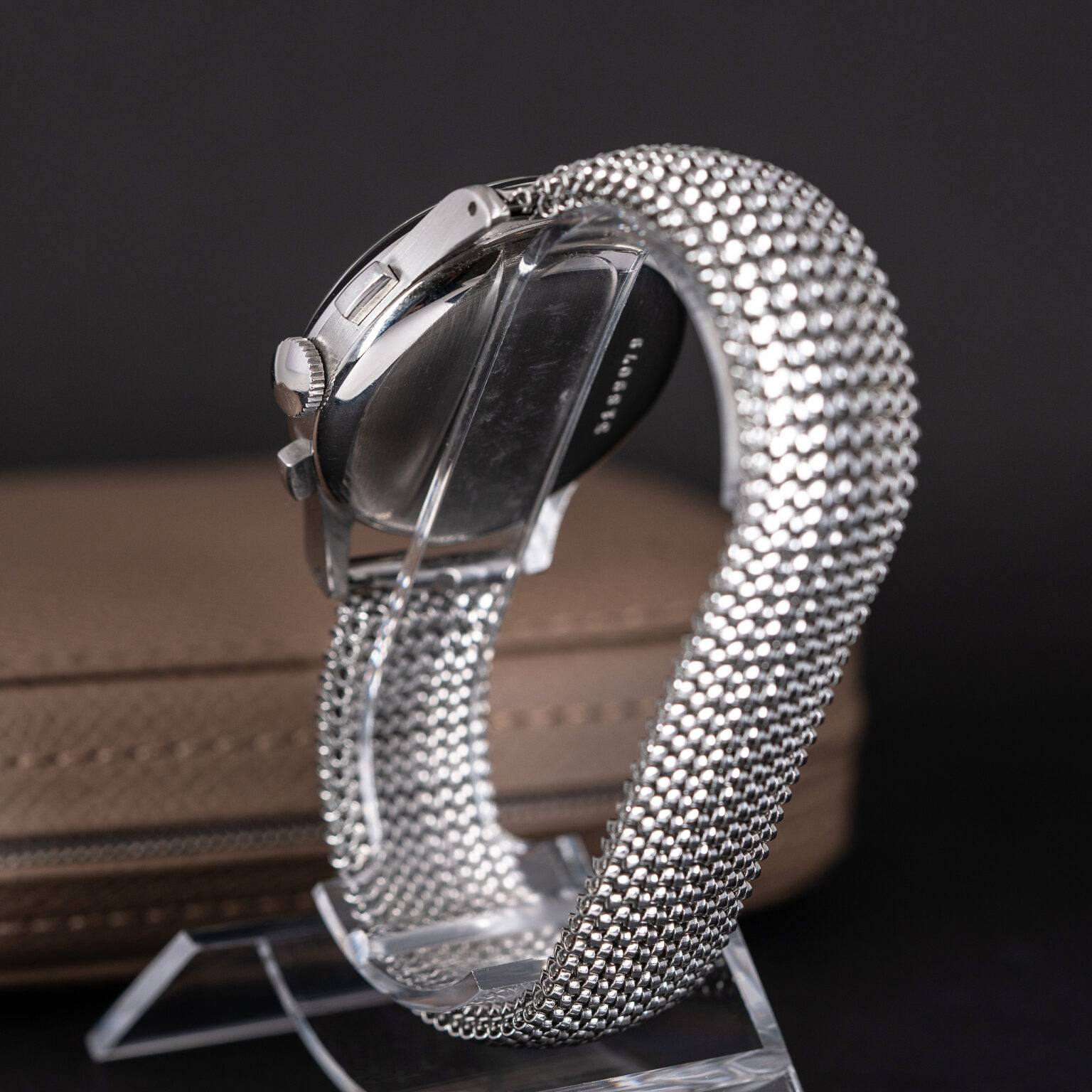 Eterna_chrono_gilt_1947-4.jpg