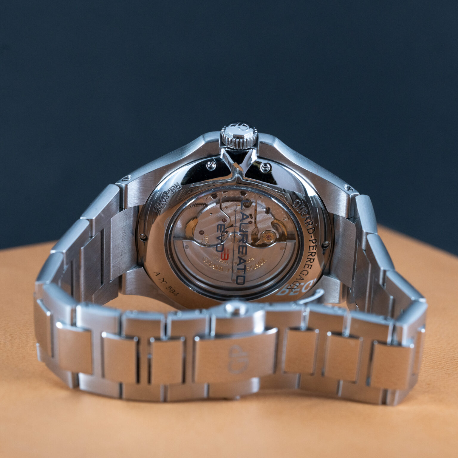 Girard_Perregaux_Laureato_Evo3-4.jpg