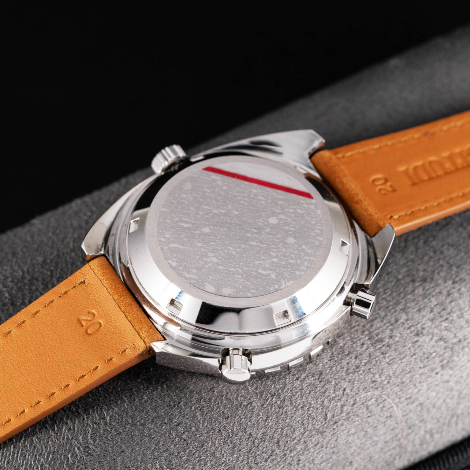 Heuer_Autavia_11630_Orange-Boy-7.jpg