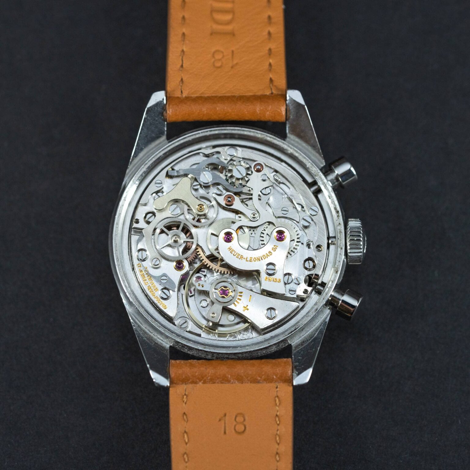 Heuer_Carrera_2447N_1970-6.jpg