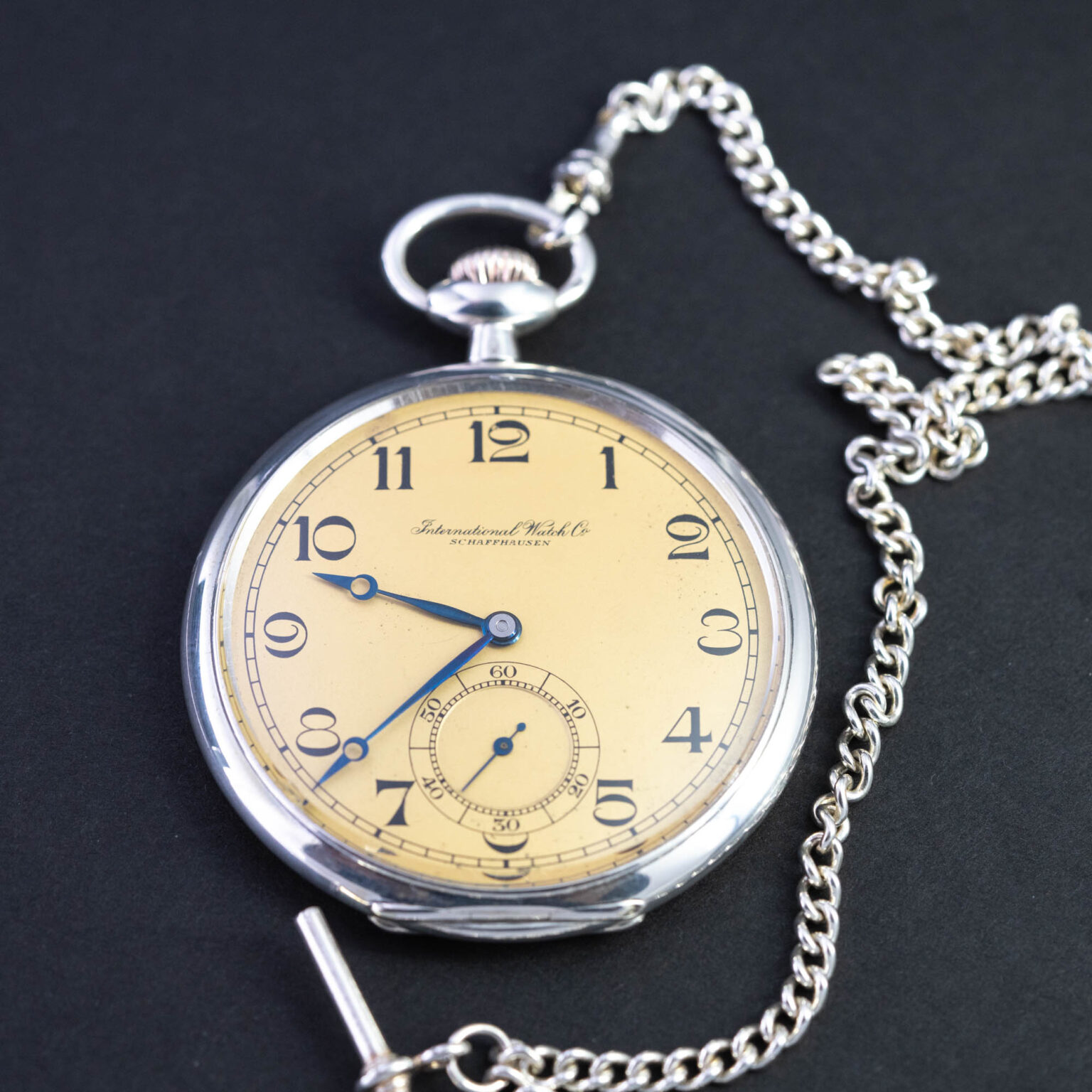 IWC_Art-Deco_taskukello_1924.jpg