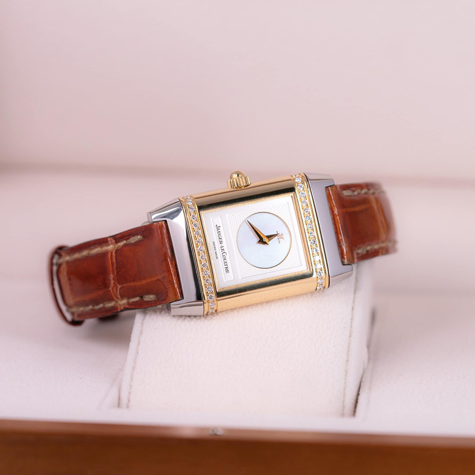 JLC_Reverso_Lady_Duo_Two-Tone-5.jpg