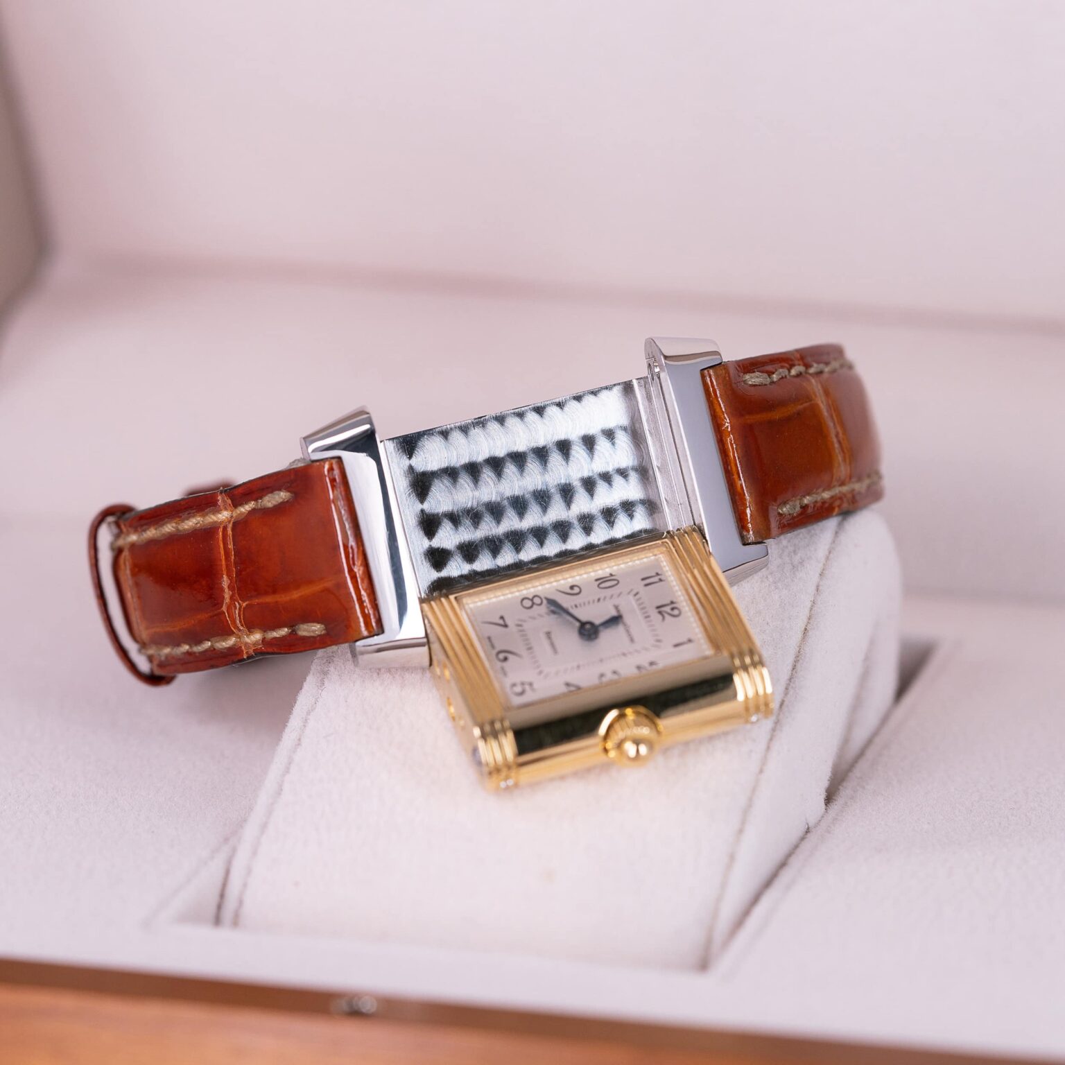 JLC_Reverso_Lady_Duo_Two-Tone-7.jpg