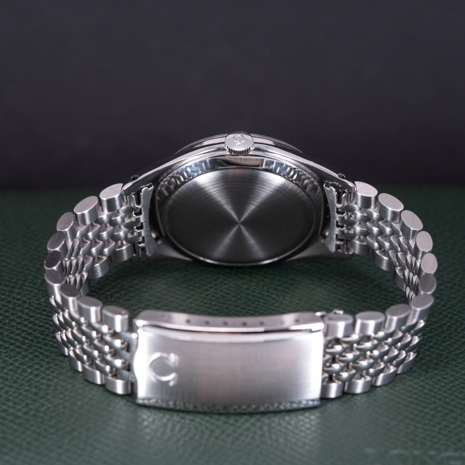 Omega-CK2504-1950-5.jpg