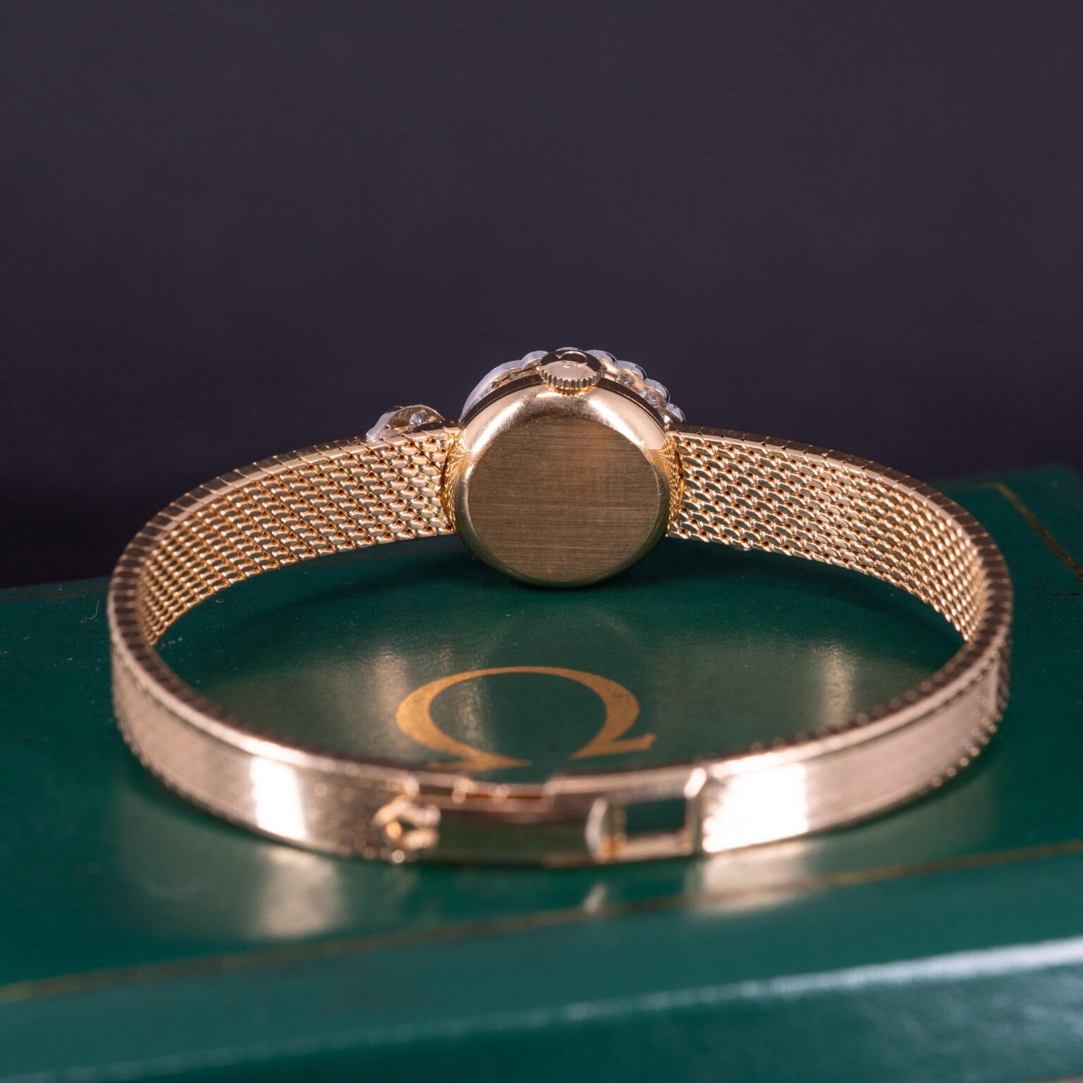 Omega-Diamond-Lady-7126-1962-6.jpg