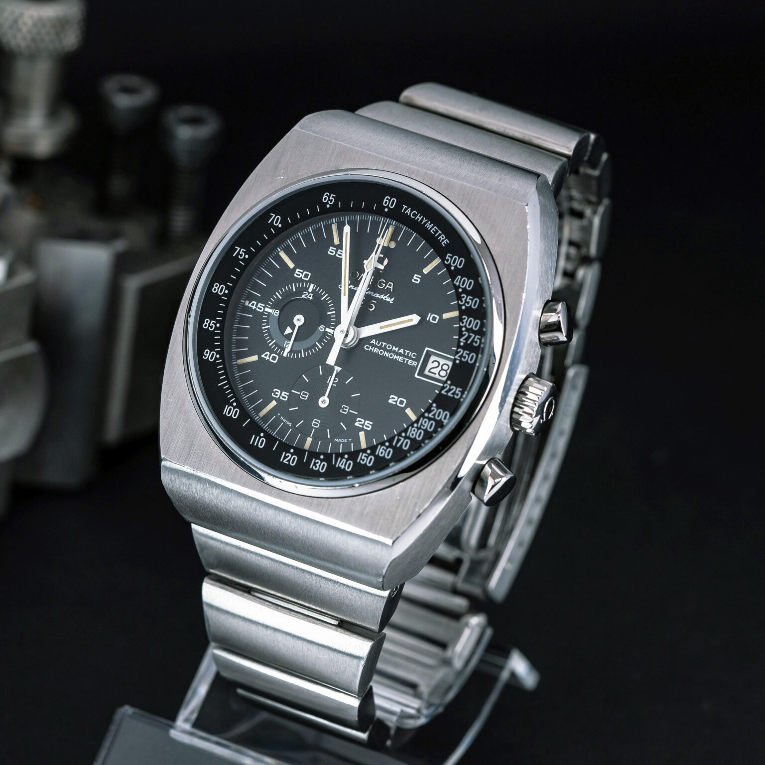 Omega-Speedmaster-125-1975-2-2.jpg