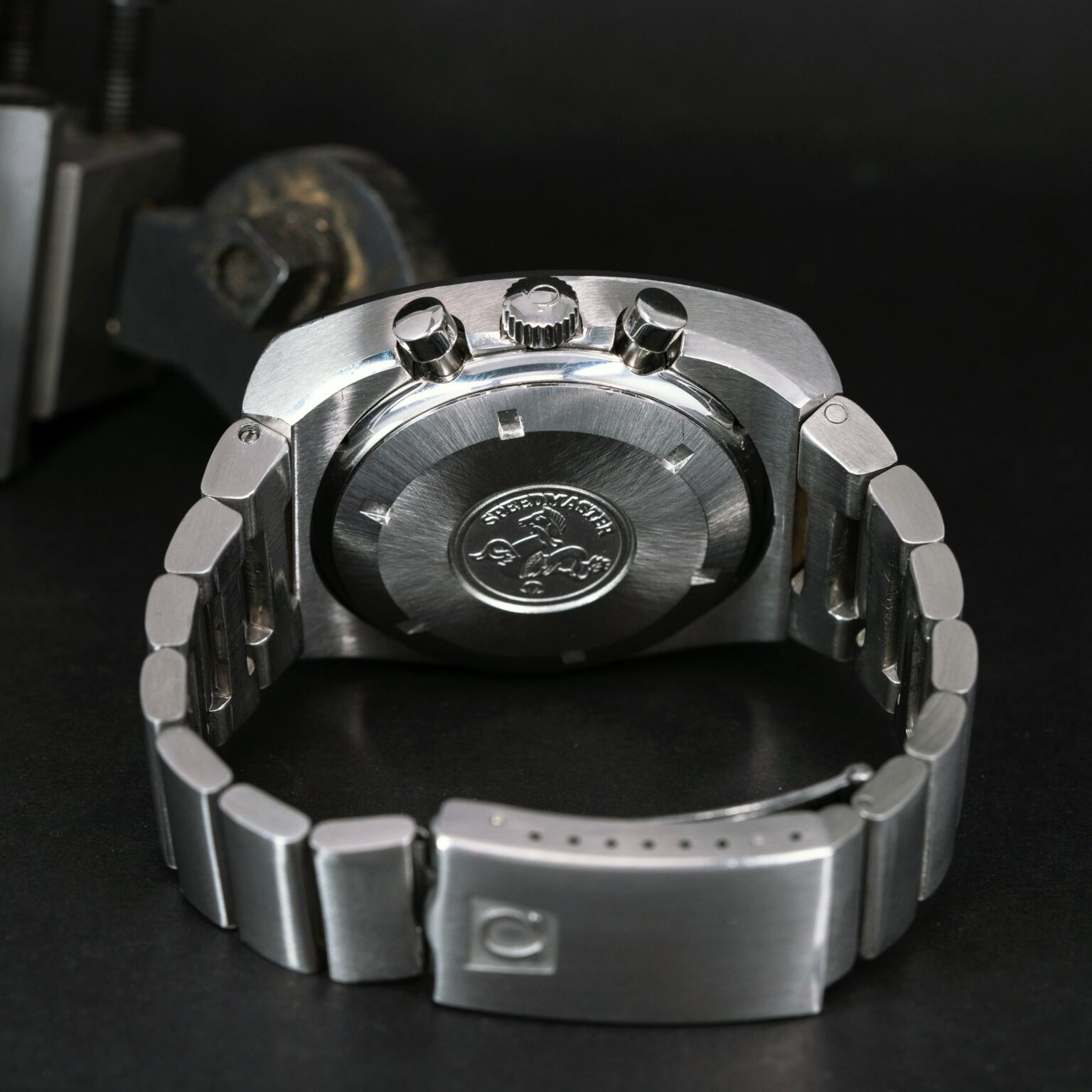 Omega-Speedmaster-125-1975-5-2.jpg
