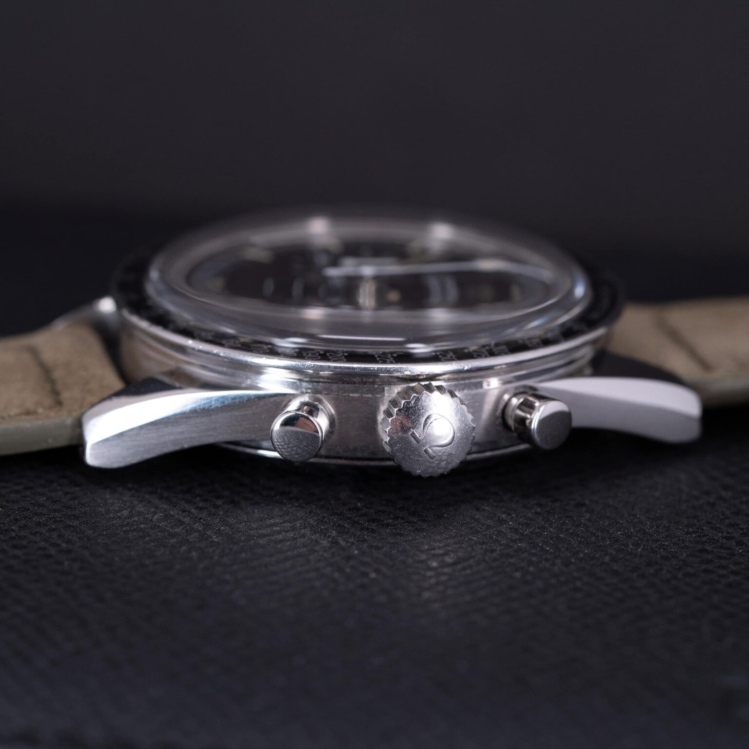 Omega-Speedmaster-2998-61-4.jpg