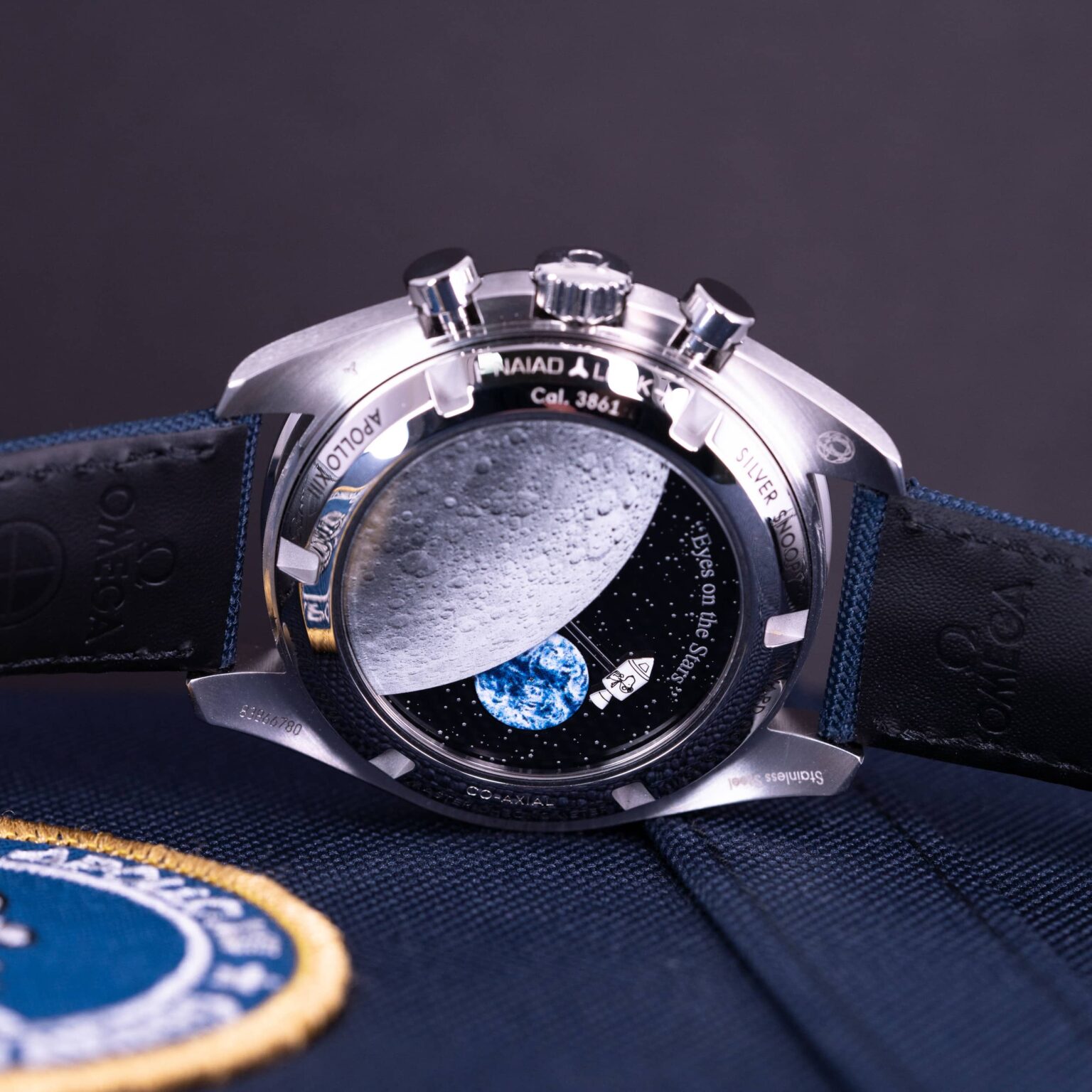 Omega-Speedmaster-50th-Silver-Snoopy-2023-10.jpg