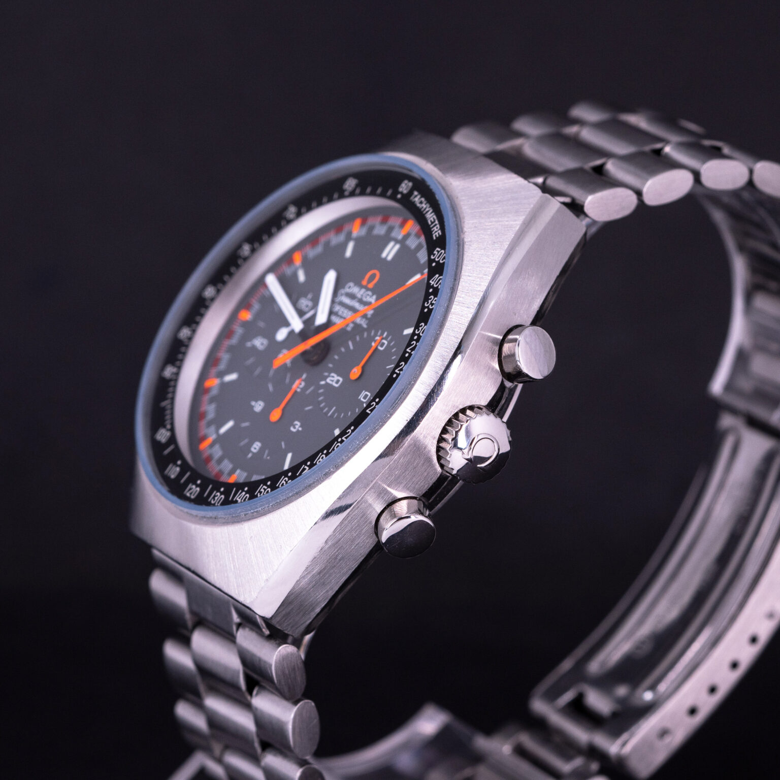 Omega-Speedmaster-MkII-Racing-3.jpg