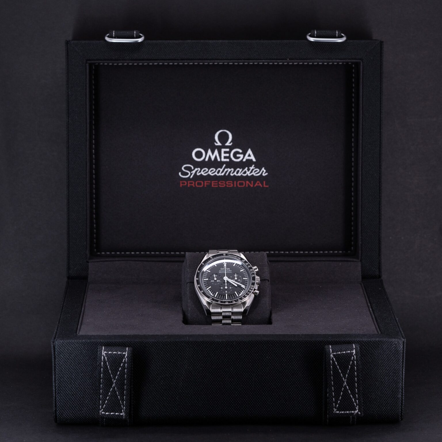 Omega-Speedmaster-Professional-2023.jpg