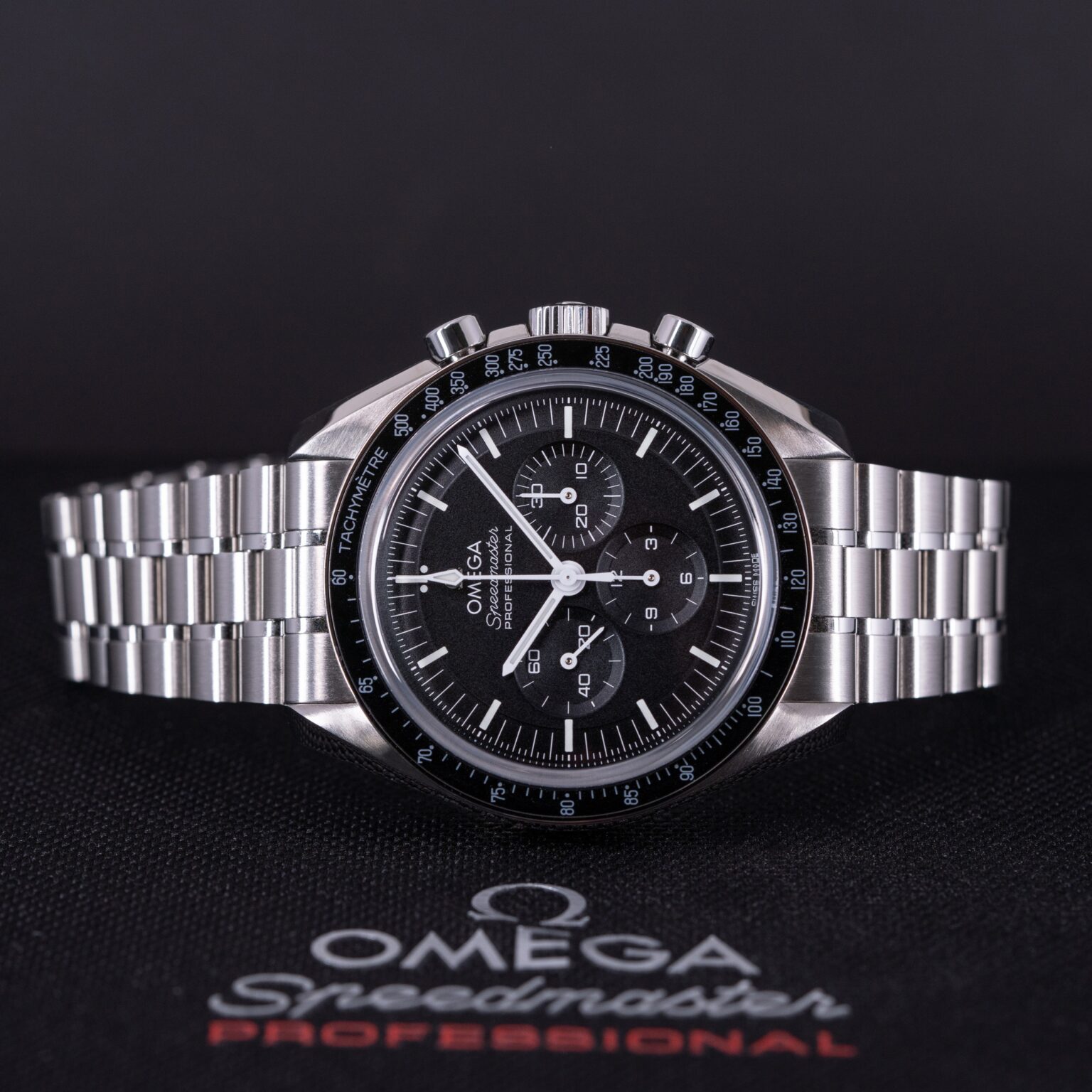 Omega-Speedmaster-Sapphire-back-2022-3.jpg